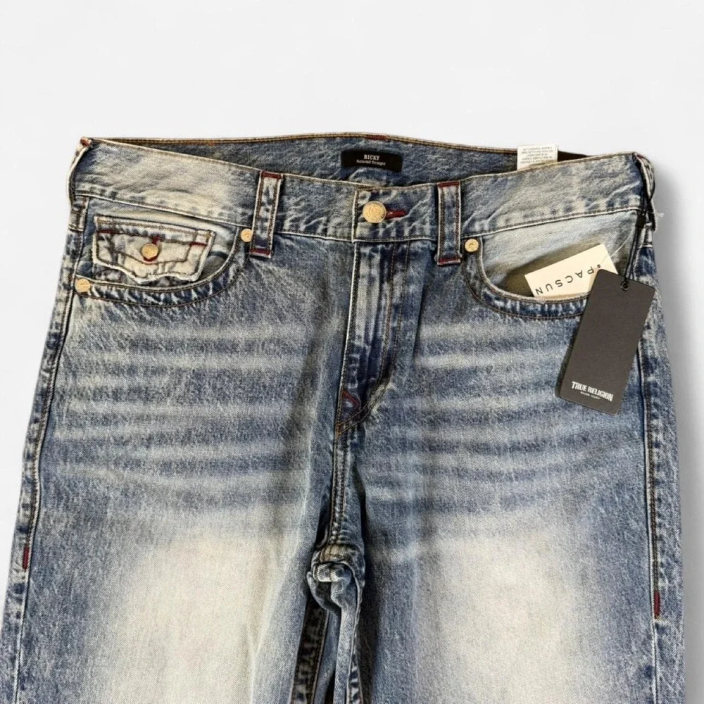 NWT True Religion Ricky Straight Flap Pocket Leg Warped Logo Size 36 (36x32)